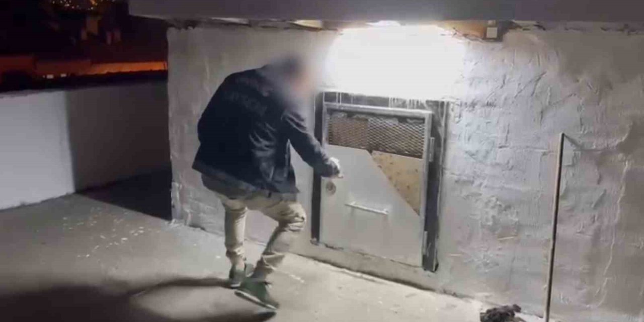 Güvercin Yuvasındaki Valizden 5 Kilo Uyuşturucu Çıktı