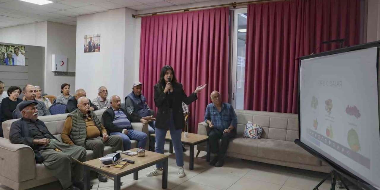 Emekliler, ’ileri Yaşta Beslenme’ Konusunda Bilgilendirildi