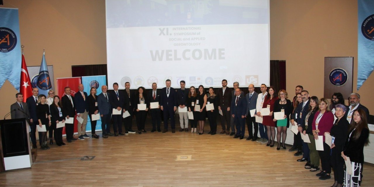 11’inci Uluslararası Sosyal Ve Uygulamalı Gerontoloji Sempozyumu Antalya’da Düzenlendi