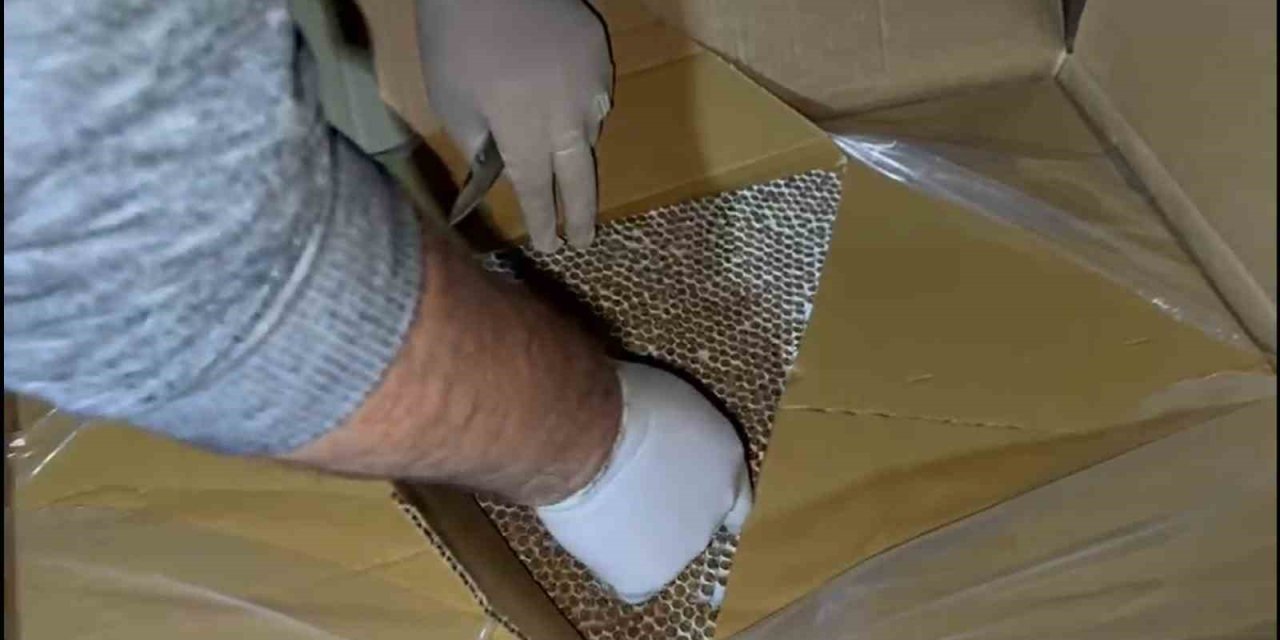 Eskişehir’de 1 Milyon 200 Bin Tl Değerinde 795 Bin 360 Dal Makaron Ele Geçirildi