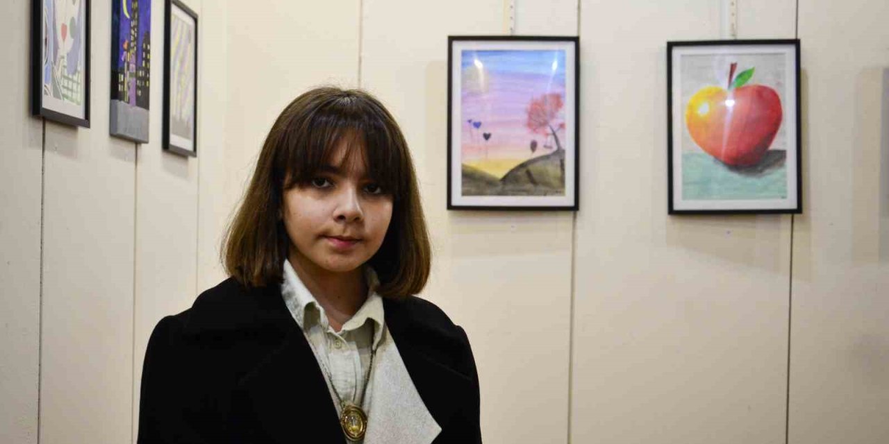 9 Yaşındaki Ressam 2. Kişisel Sergisini Açtı