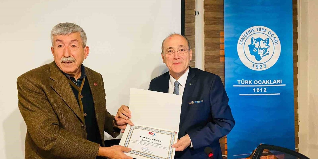 Eskişehir Türk Ocağı ‘yurt Dışında Eğitim: İmkânlar - Fırsatlar’ Konferansı Düzenledi