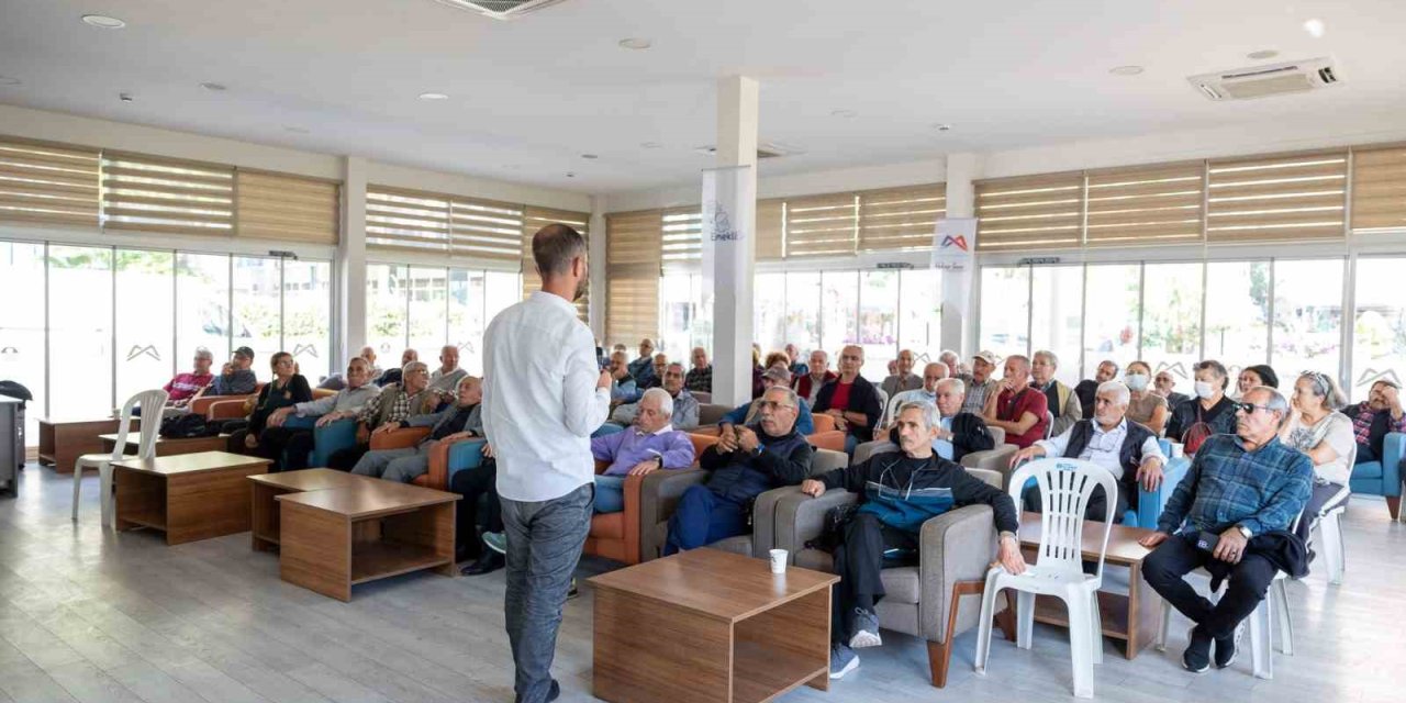 Mersin’de Emekli Evi Üyeleri ’alzheimer’ Konusunda Bilgilendirildi