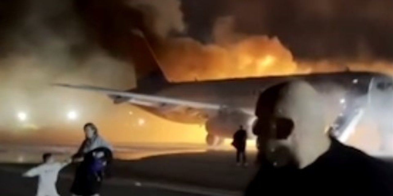 Yanan Uçaktan Tahliye Anları Film Sahnelerini Aratmadı