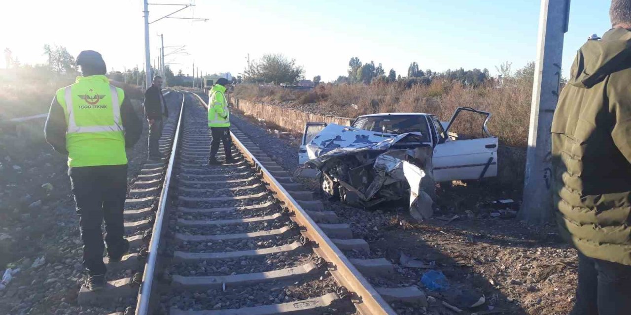 Tarsus’ta Tren Kazası: 1 Yaralı