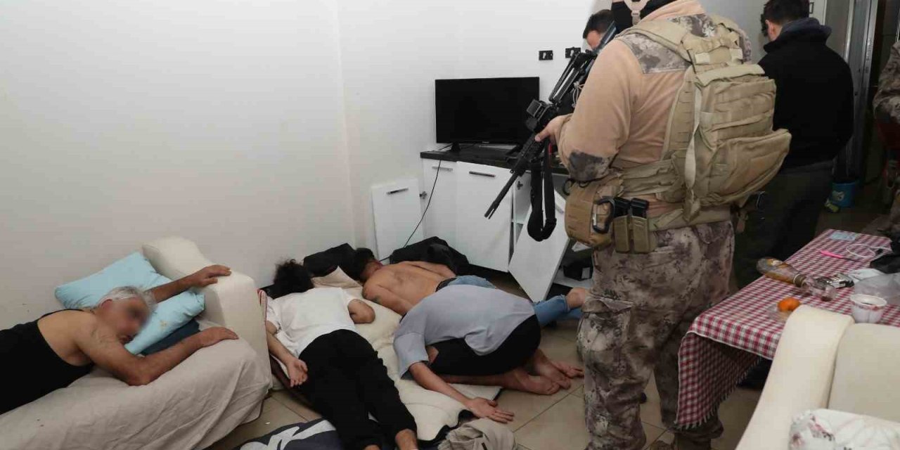 Mersin’de Organize Suç Örgütü Operasyonu: 7 Şüpheli Yakalandı