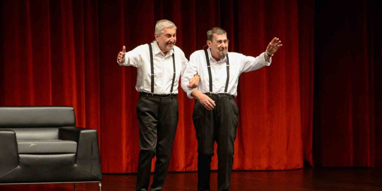 Yenişehir Belediyesi Binlerce Vatandaşı Tiyatro İle Buluşturdu