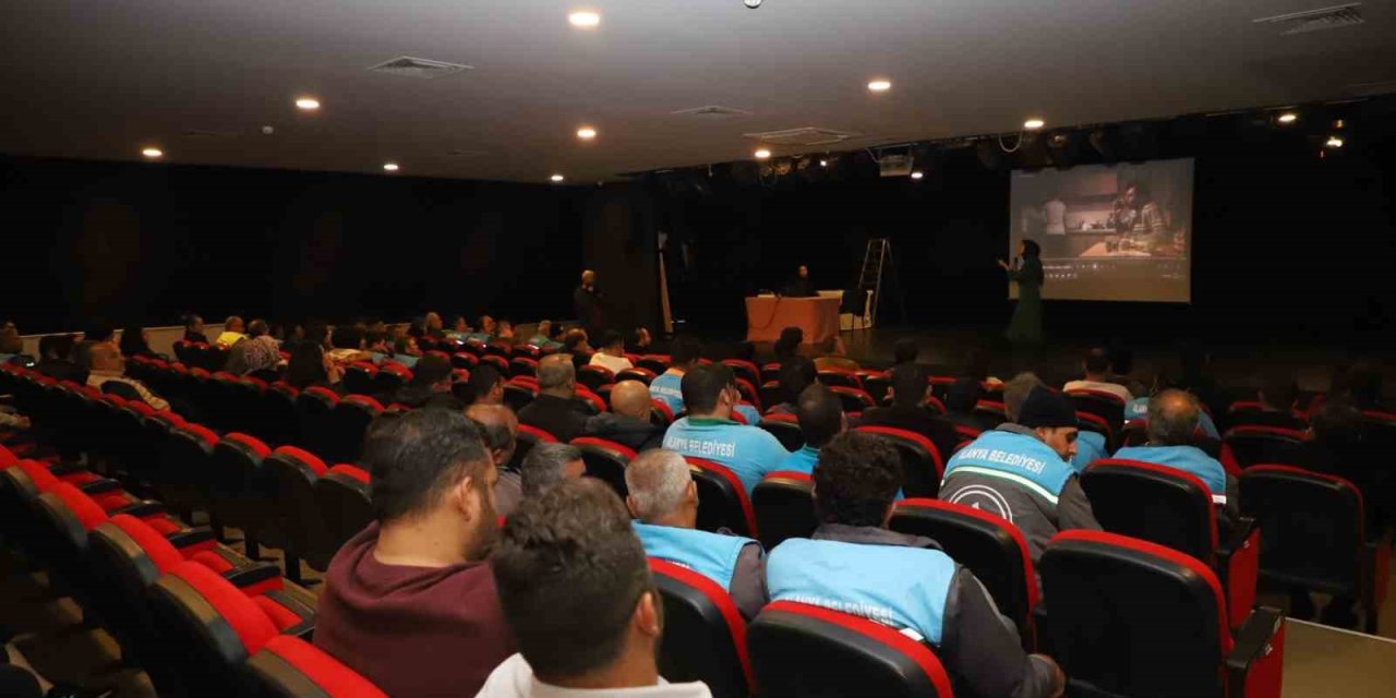 Alanya Belediyesi Personeline İş Sağlığı Ve Kadına Şiddete Yönelik Seminer