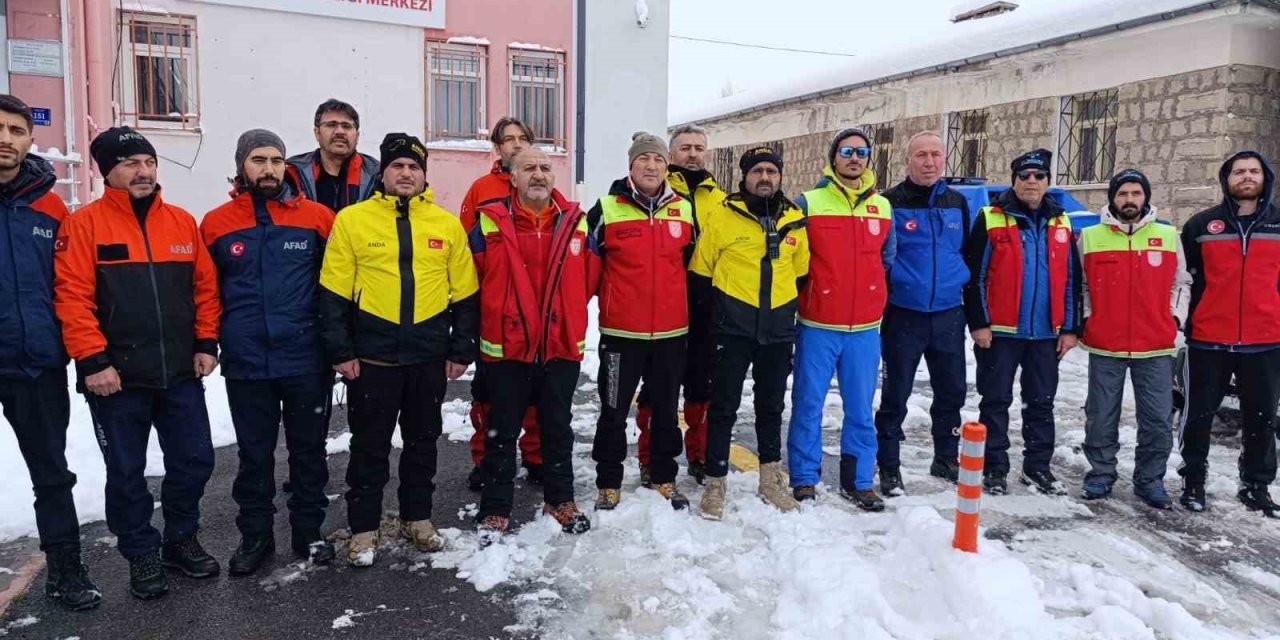 Yaylada Mahsur Kalan Çoban 24 Saatte Kurtarıldı