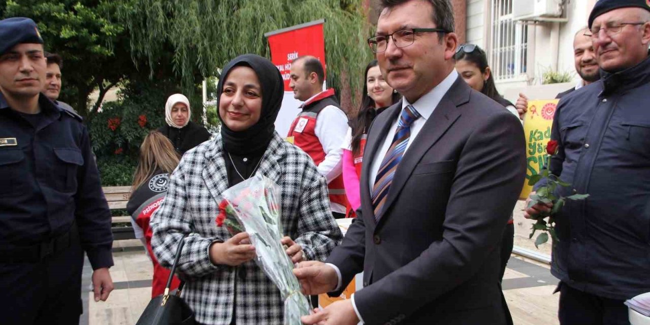 Serik’te Kadına Şiddete ’hayır’ Dediler