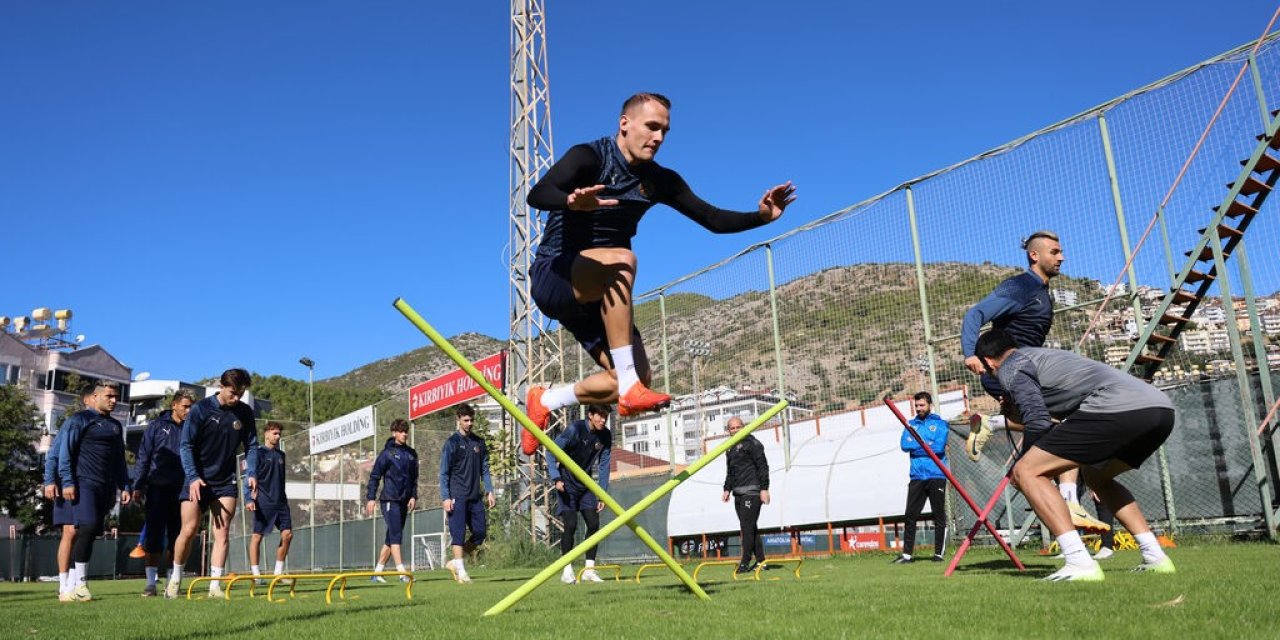 Alanyaspor, Trabzonspor Hazırlıklarına Başladı