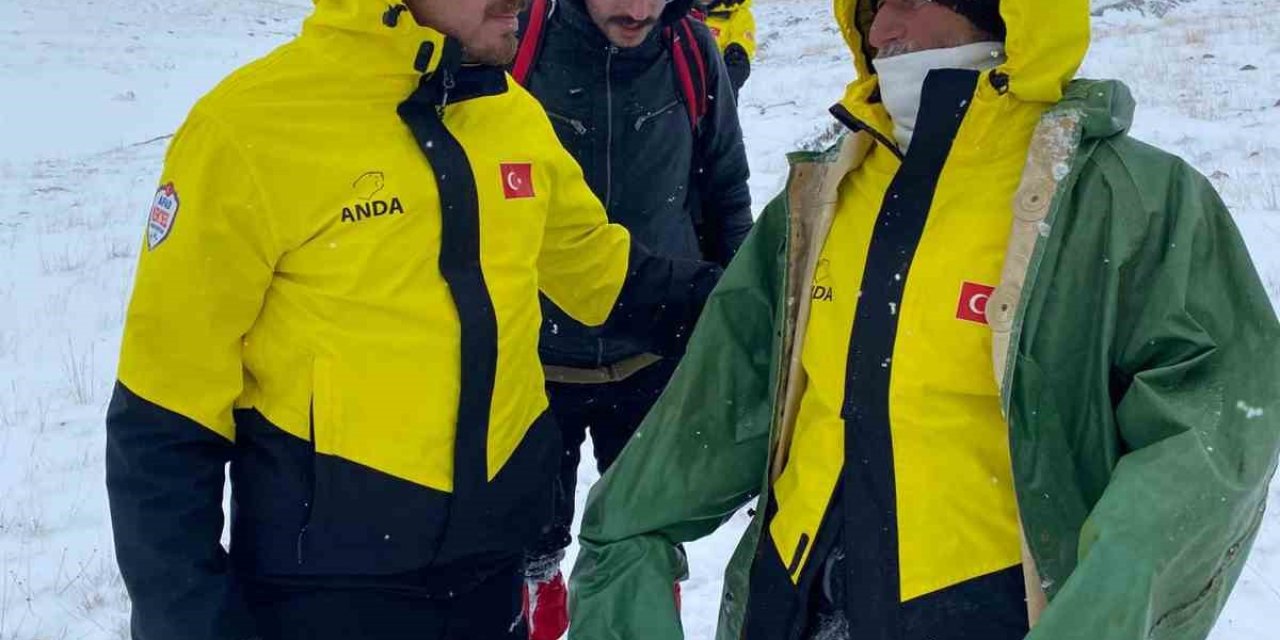 64 Koyunla Sağ Olarak Kurtarılan Çobandan Vali Çiçek’e Teşekkür