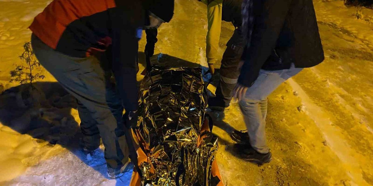 Bağ Evinde Mahsur Kalan Diyabet Hastası Kadın Ve Ailesi Kurtarıldı