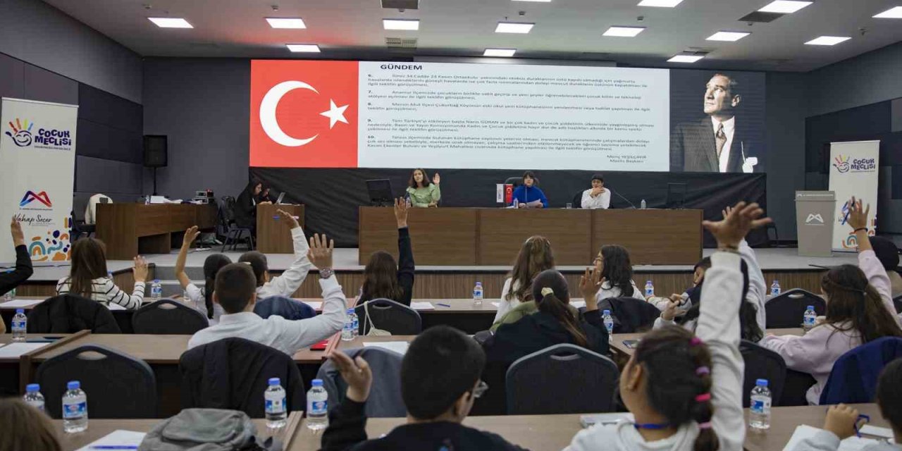 Çocuk Meclisi’nde ’kadına Şiddet Ve Akran Zorbalığına’ Dikkat Çekildi