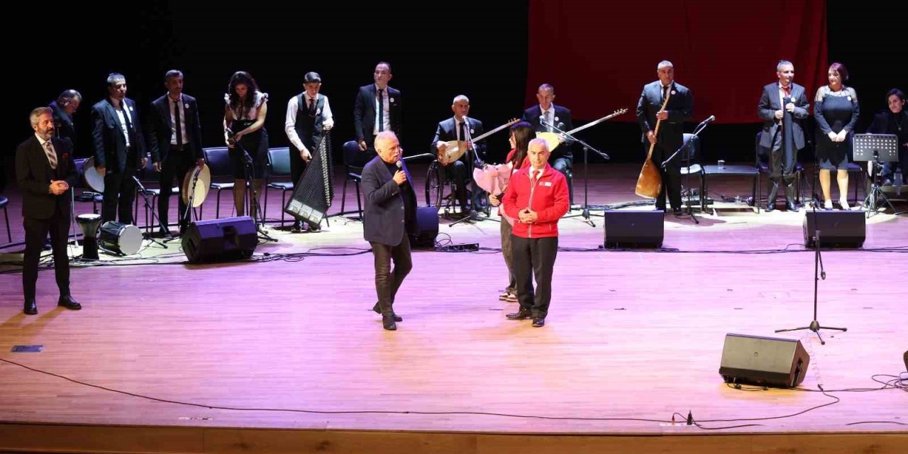 Talas Kızılay’ın Engelsiz Konseri Büyük Beğeni Topladı