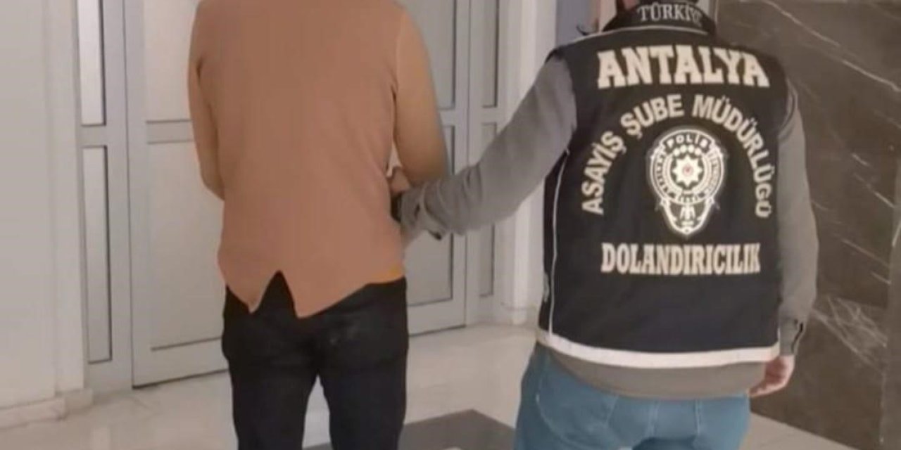 Kimlik Bilgilerinin Fetö Terör Örgütü Üyelerince Kullanıldığı Yalanıyla Dolandırıcılık Şüphelisi Yakalandı