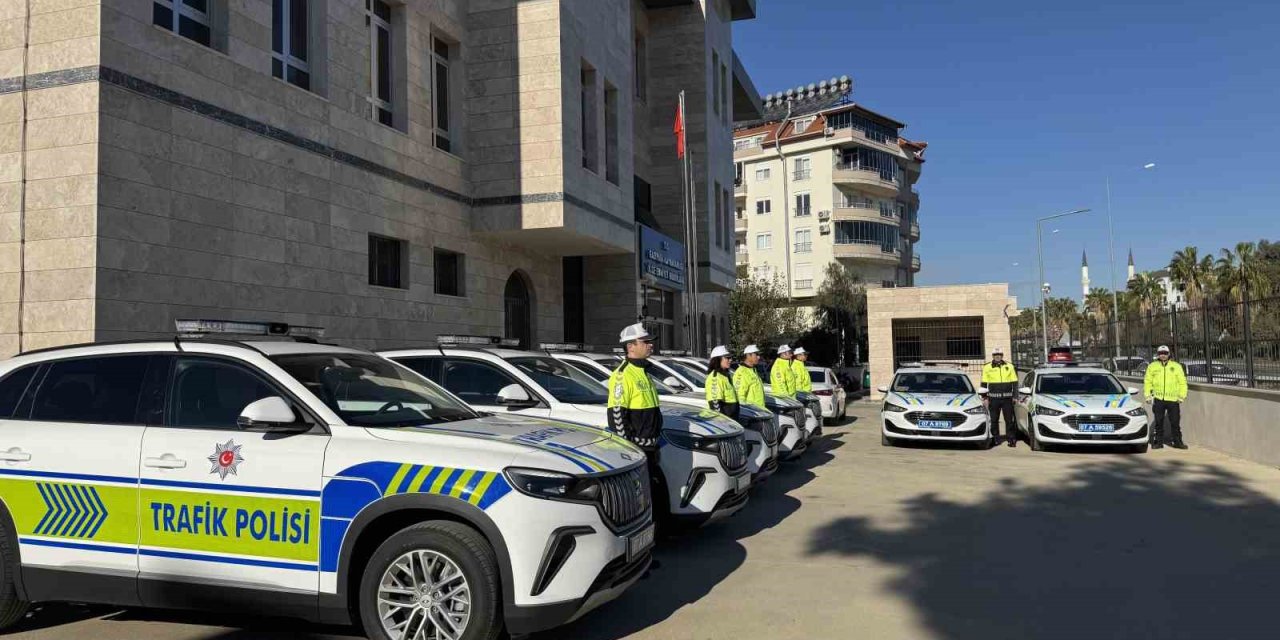 Gazipaşa İlçe Emniyet Müdürlüğüne 6’sı Togg 8 Yeni Araç Teslim Edildi