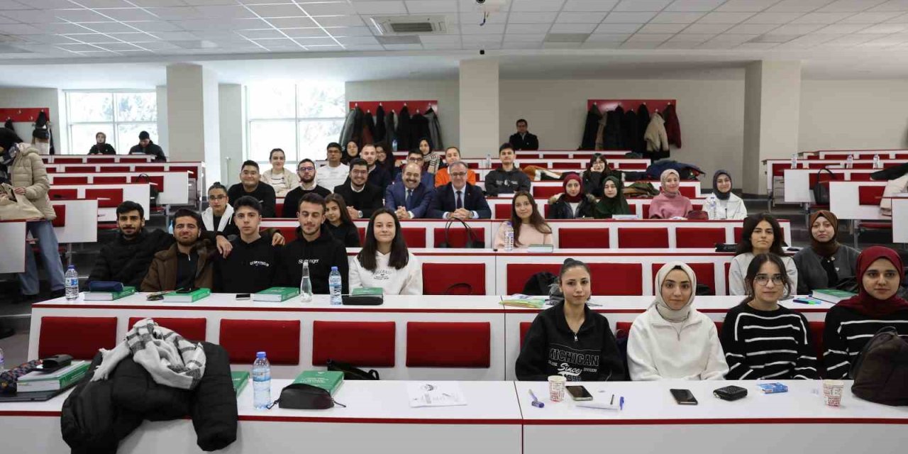 Başkan Özdoğan Gençlerle Tecrübelerini Paylaştı