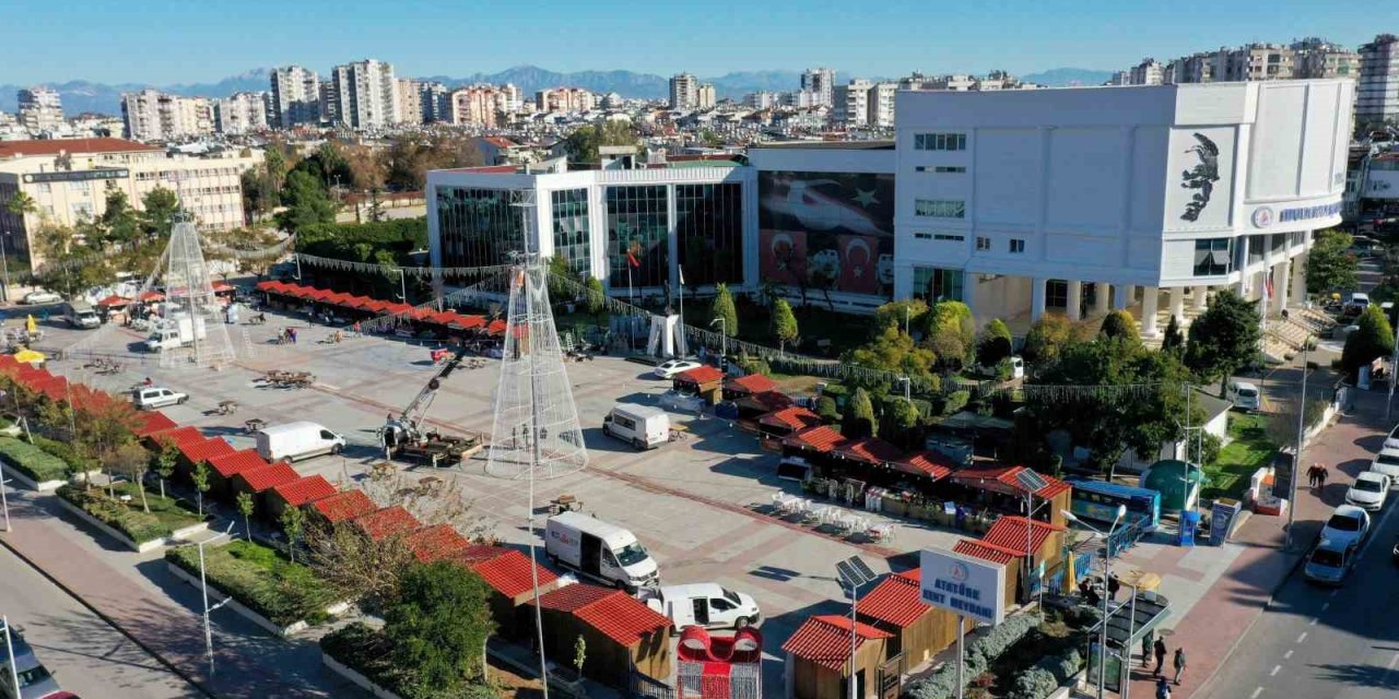 Muratpaşa’da Yeni Yıl Çarşısı Hazırlıkları Başladı