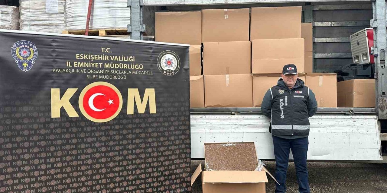 Eskişehir’de 1 Milyon 125 Bin Adet Doldurulmuş Makaron Ele Geçirildi