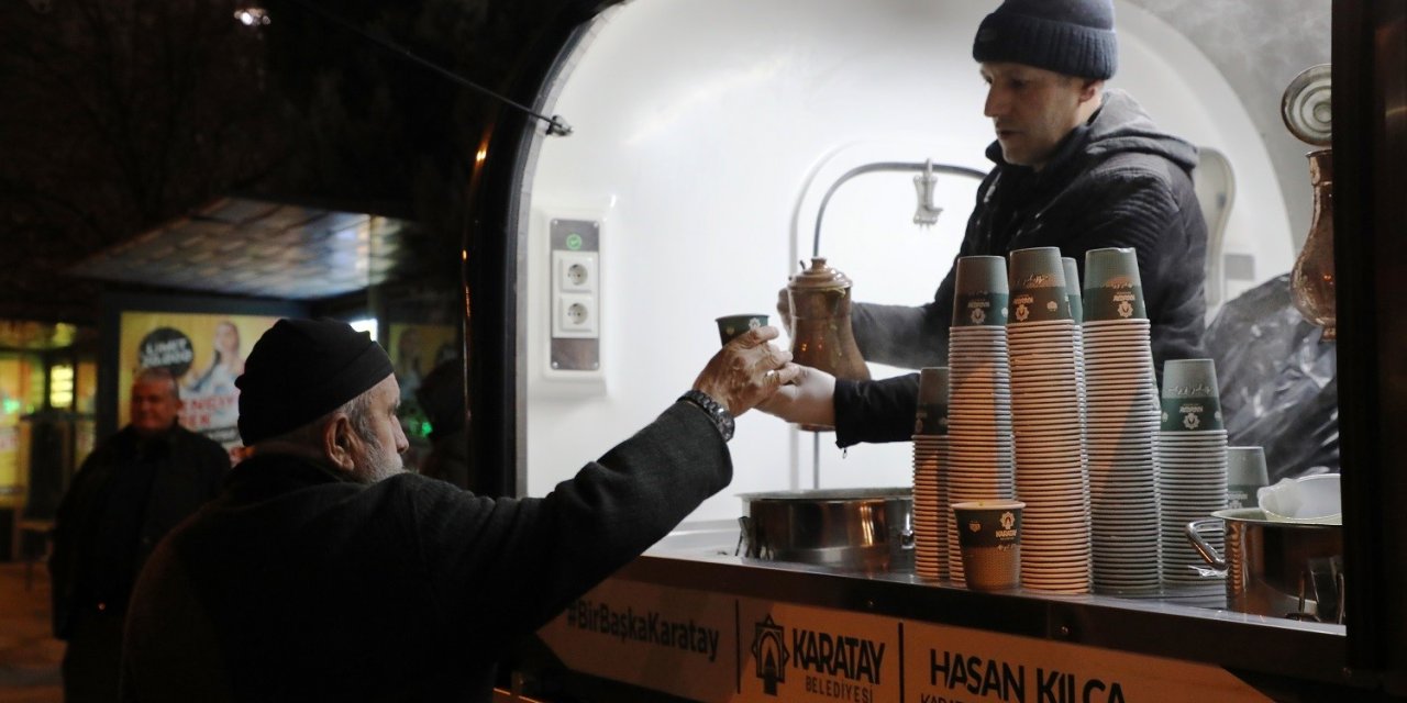 Karatay Belediyesi’nden Soğuk Havada Sıcak Çorba İkramı