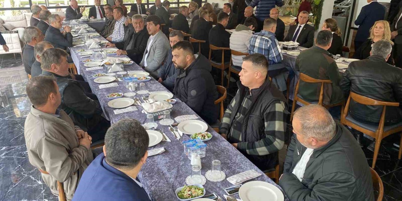 Bir Araya Gelen Başkanlar Muhtarların İstek Ve Taleplerini Dinledi