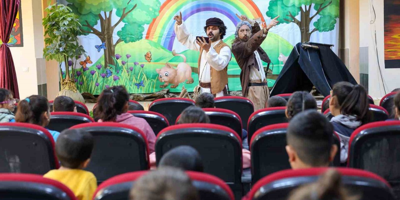 Tarsus Belediyesi, Çocukları Tiyatro İle Buluşturmaya Devam Ediyor