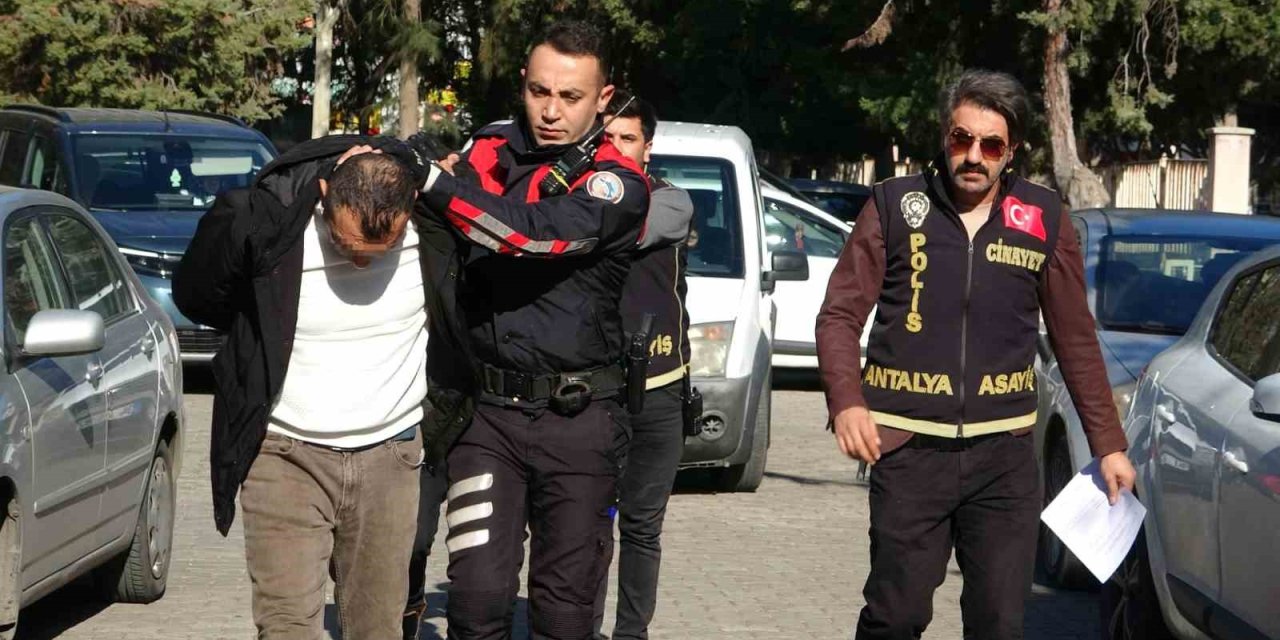 Kıraathanedeki Cinayetin Zanlısı: "haraç İstedi"