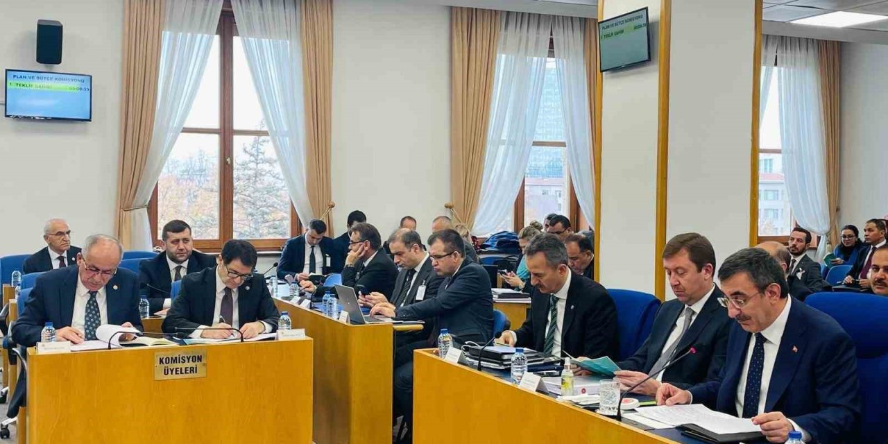 Ersoy’dan Erciyes Anadolu Holding’e Övgü