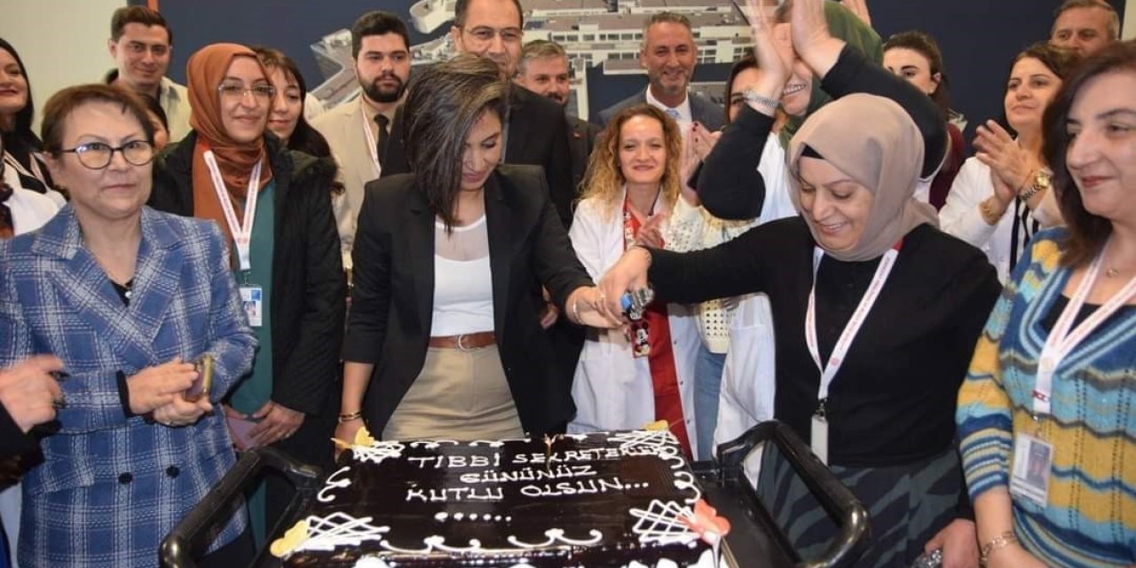 Kayseri Şehir Hastanesi’nde 29 Kasım Tıbbi Sekreterler Günü Kutlandı