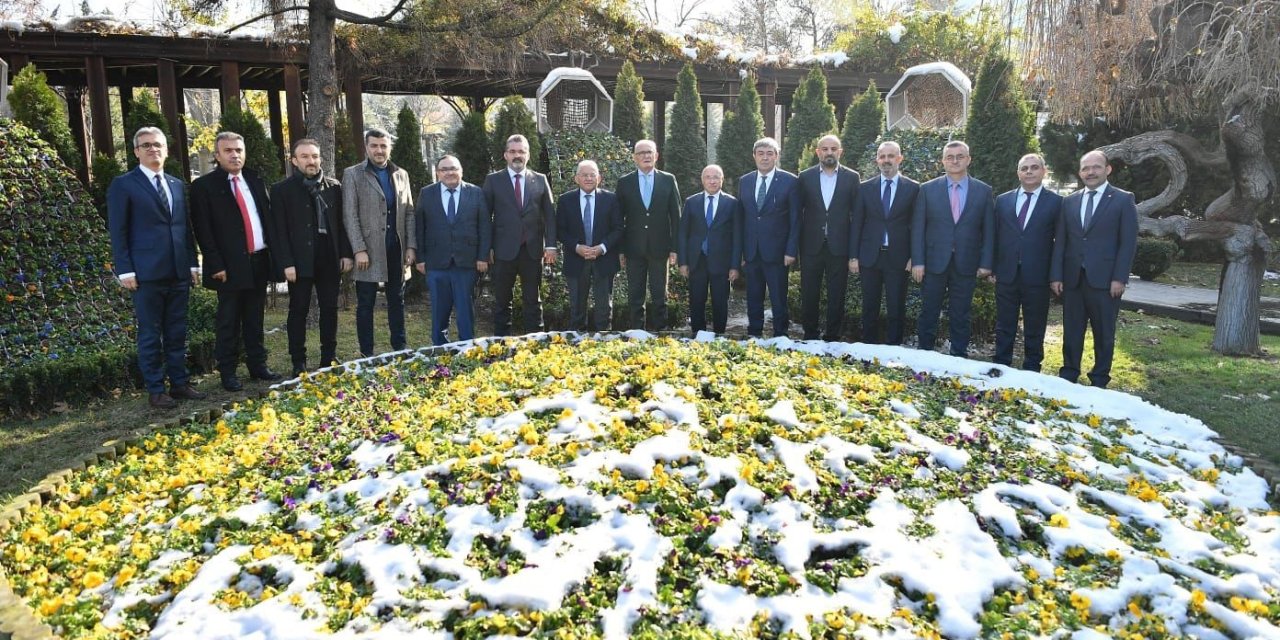 Ak Parti Yerel Yönetimler Başkanı Yılmaz: "ak Parti Siyasetimizin Sorumluluklarını Ve Hepimize Yansıyan Boyutunu İnceledik"