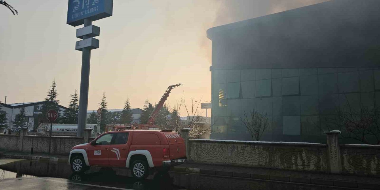Fabrika Yangınında Ölü Sayısı 3’e Yükseldi