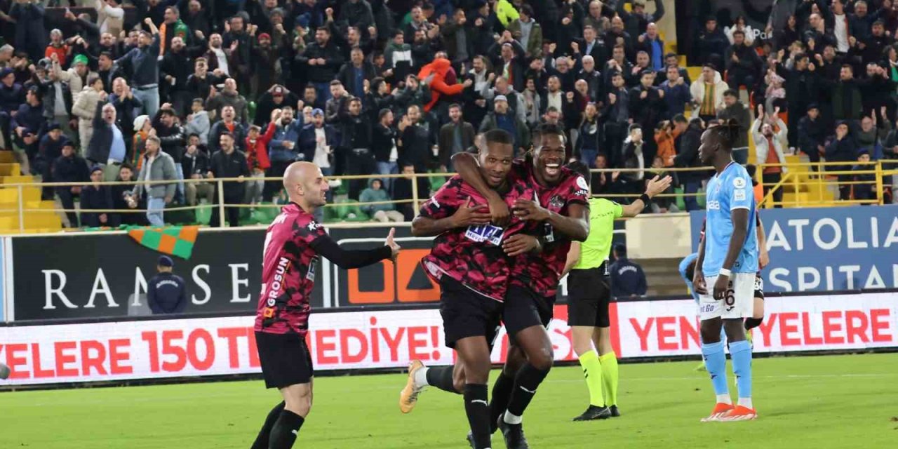 Trendyol Süper Lig: Alanyaspor: 2 - Trabzonspor: 1 (maç Sonucu)