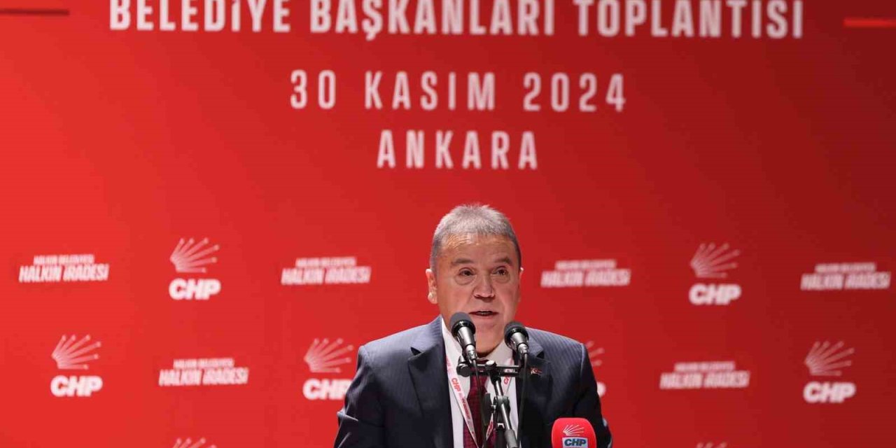 Başkan Böcek, Chp’li Belediye Başkanları Çalıştayı’na Katıldı