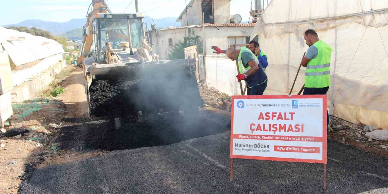 Asat’tan Kumluca’da Alt Yapı Sonrası Asfalt Çalışması
