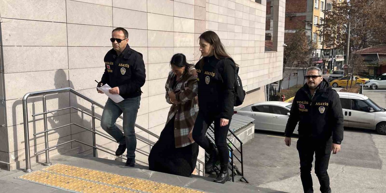 291 Yıl 7 Ay Hapis Cezası Olan Kadın, 12’nci Çocuğuna Hamile Olduğu İçin Serbest Bırakıldı