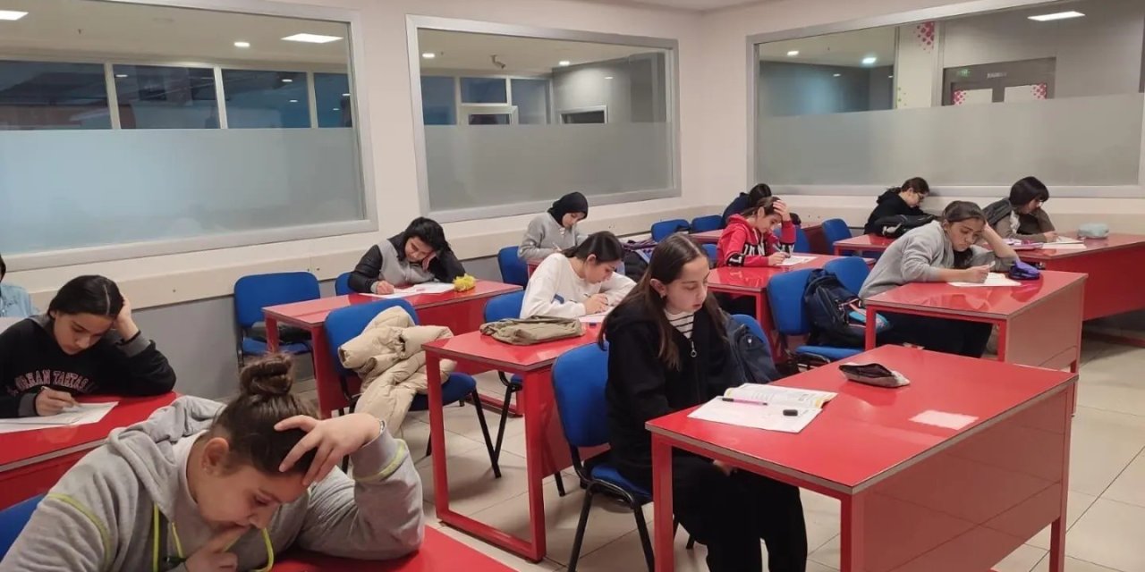 Genç Kaymek’ten Öğrencilere Sınav Hazırlığında Destek