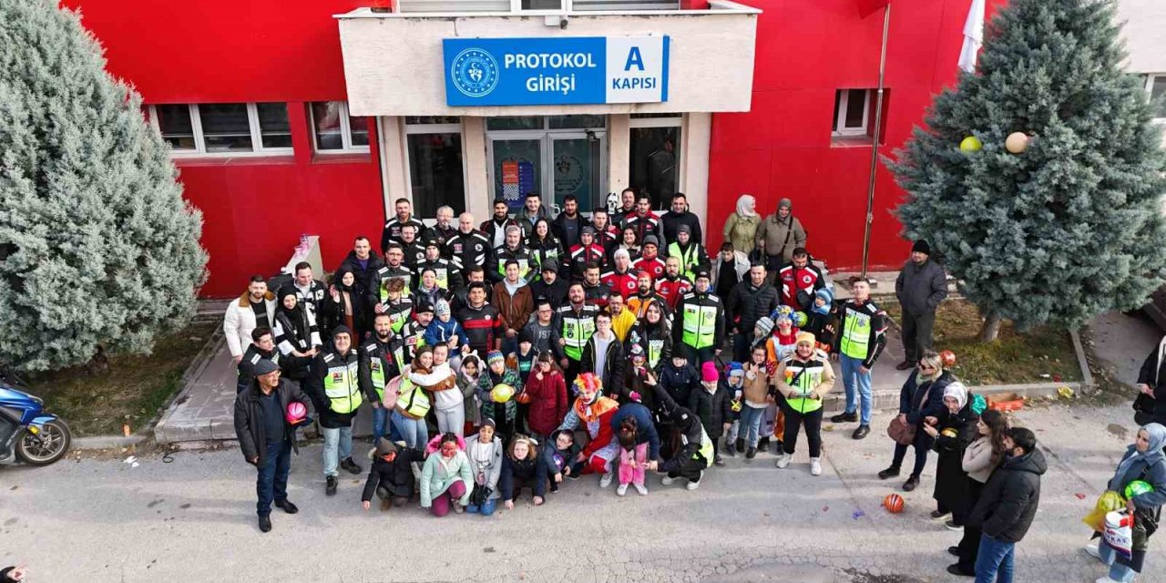 Motosiklet Kulübü Üyeleri, Down Sendromlu Çocuklar İçin Etkinlik Düzenledi