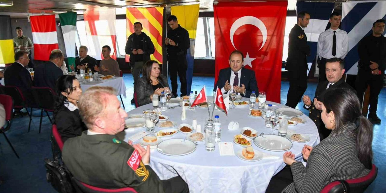 Vali Pehlivan, Şehit Yakınları Ve Gazilerle Bir Araya Geldi