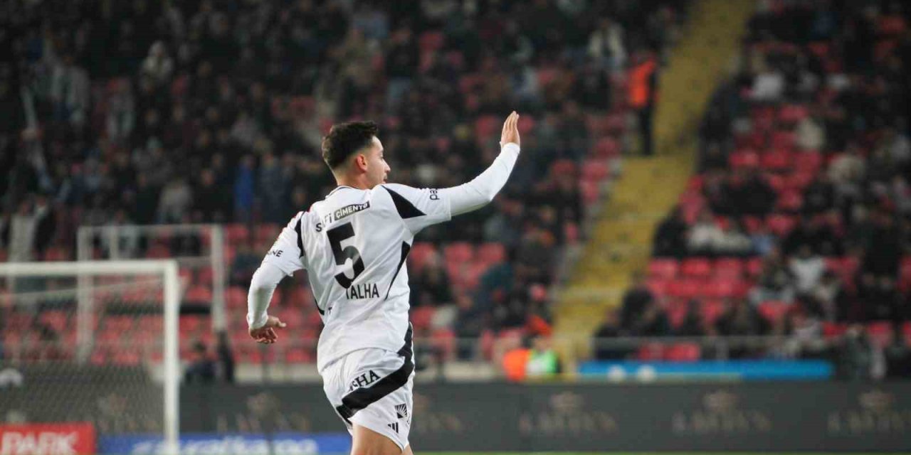 Trendyol Süper Lig: Hatayspor: 1 - Beşiktaş: 1 (ilk Yarı)