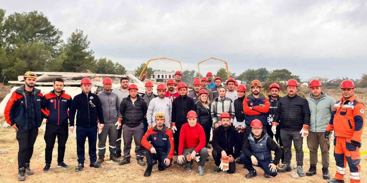 Kepez Personeli Afetlerde Profesyonel Müdahaleye Hazırlanıyor