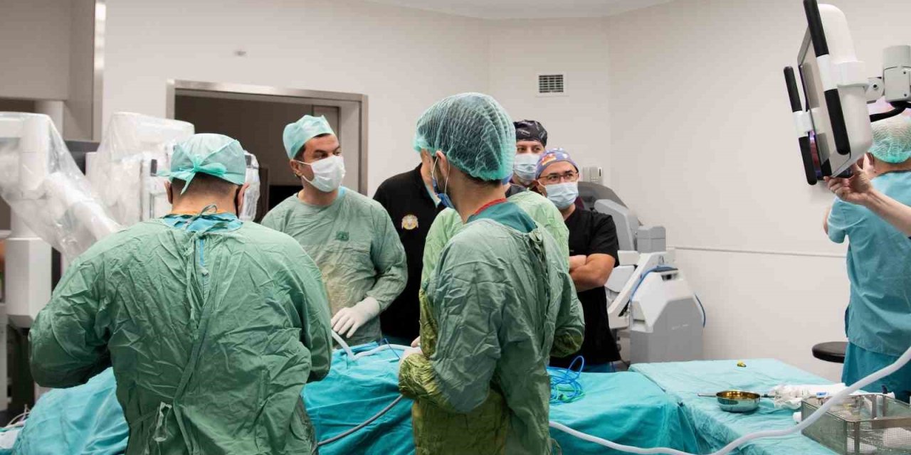 Robotik Cerrahi Sistemi Selçuk Üniversitesinde