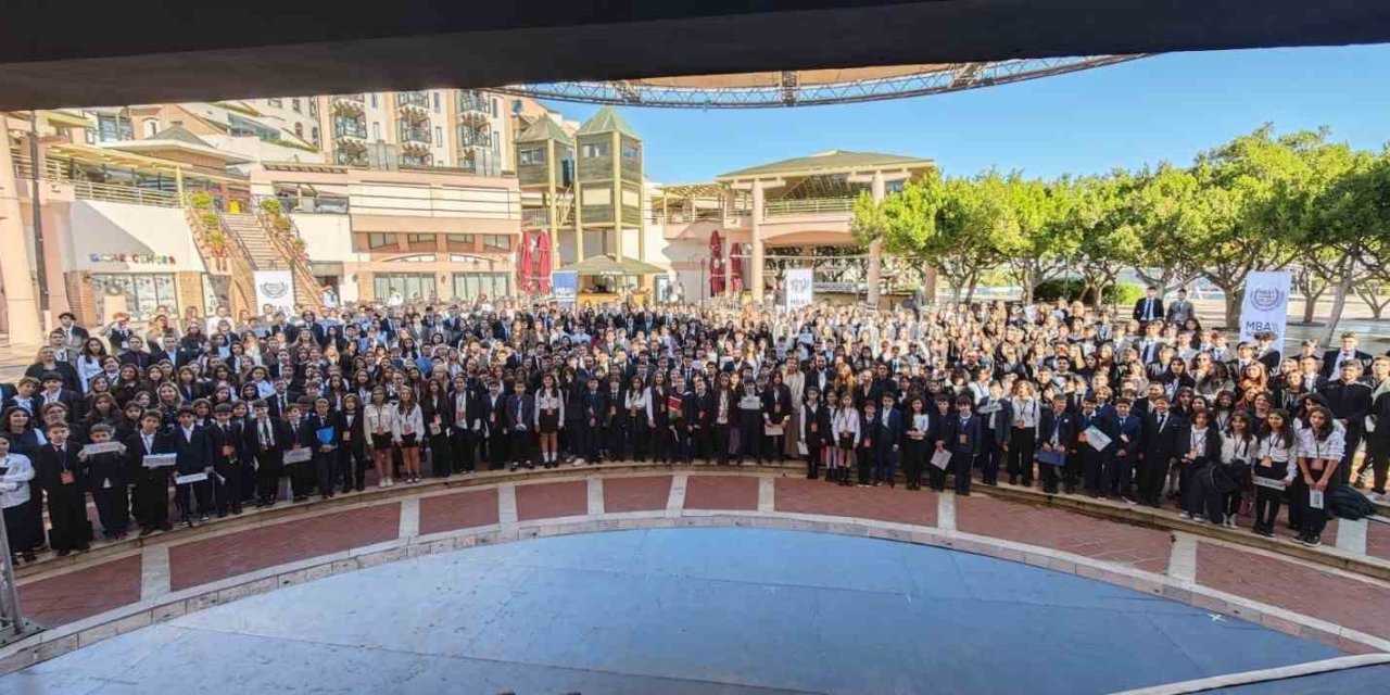 Öğrenciler, Mun Konferansında ‘daha İyi Bir Dünya’ İçin Buluştu