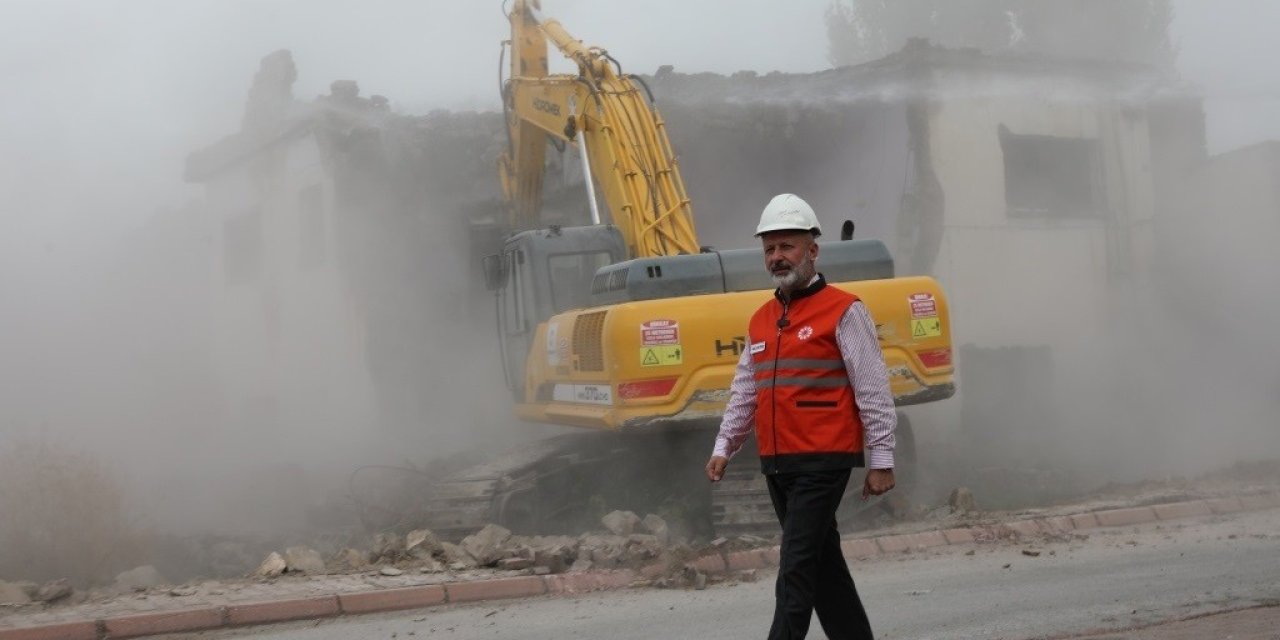 Başkan Çolakbayrakdar, “dönüşümle 3 Bin 979 Aile Mutlu Ve Huzurlu Yuvalarında”