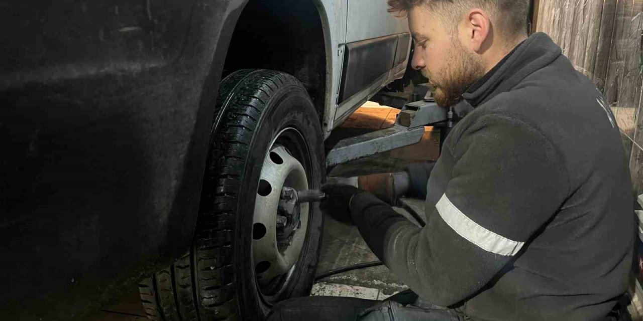 Lastikçilerde Kış Mevsimi Yoğunluğu Devam Ediyor