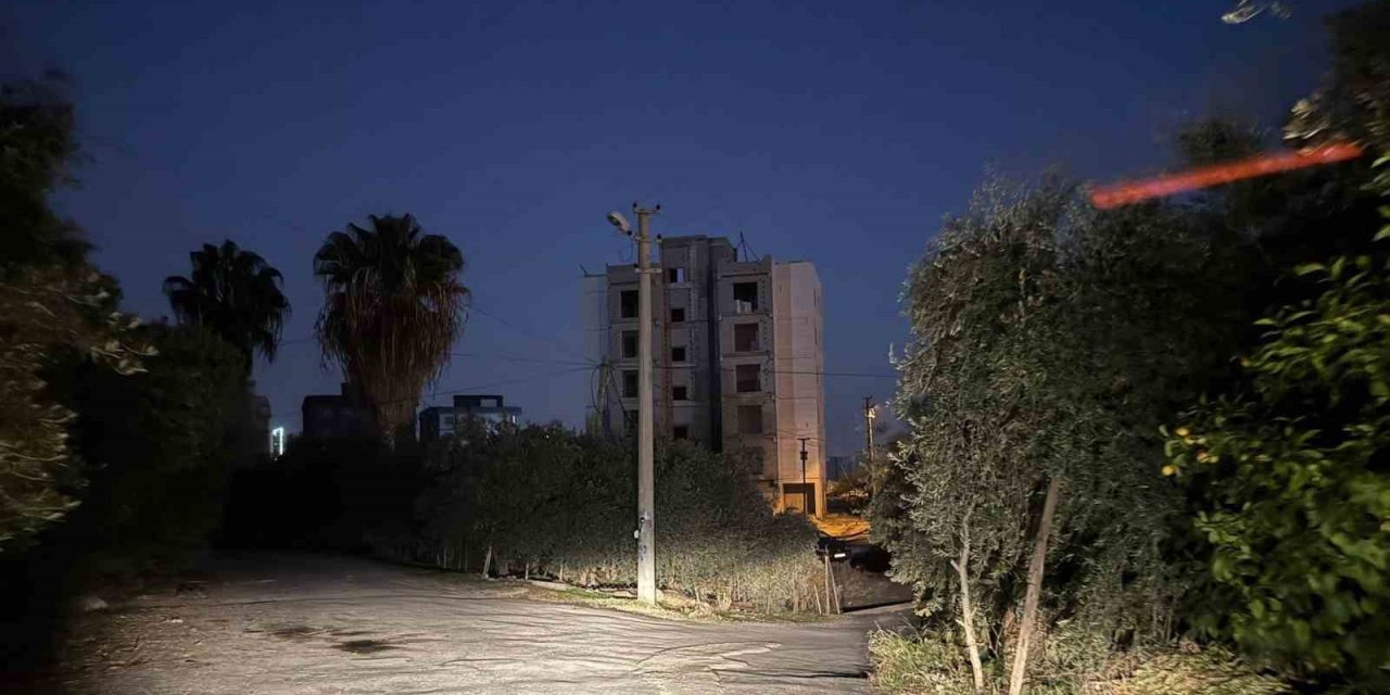 Akrabalarını Öldüren Şüphelinin, Olayın Ardından Boşandığı Eşini Ölümle Tehdit Ettiği Ortaya Çıktı