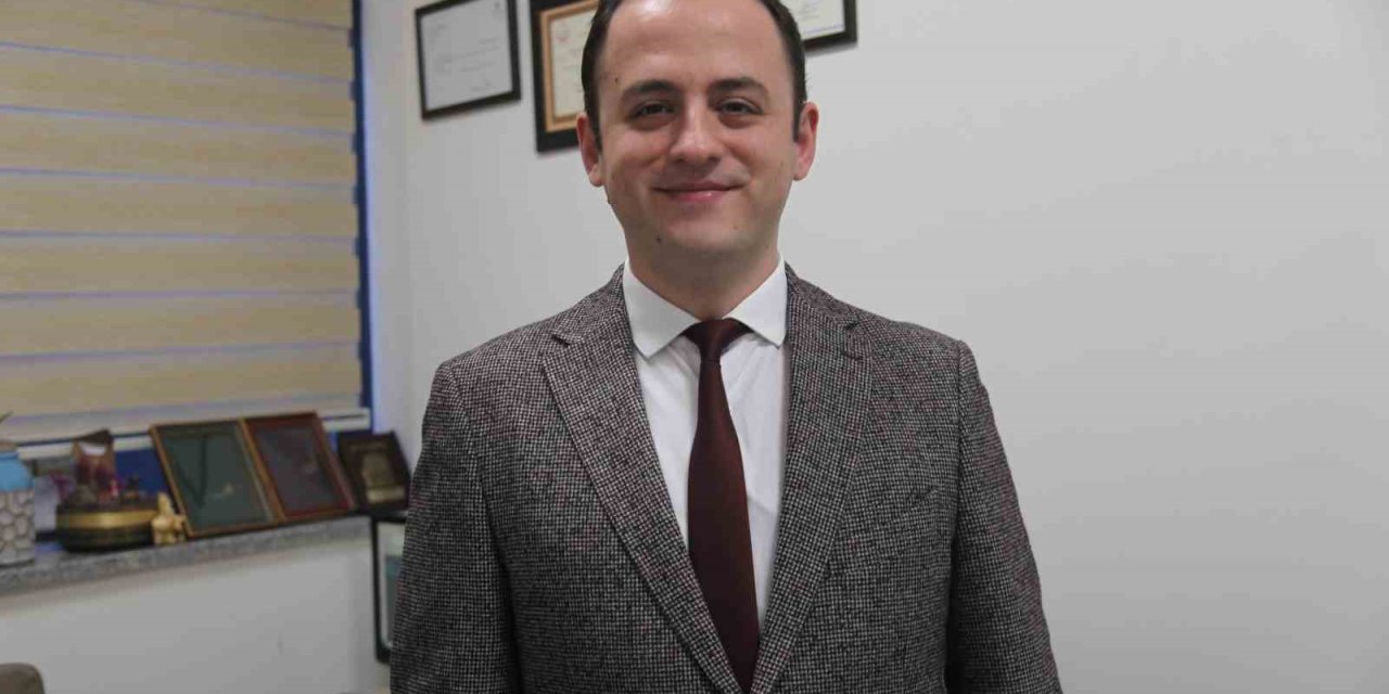 Aşırı Sıcak İçeceklerin Tüketilmesi Zamanla Sağlık Sorunları Oluşturuyor