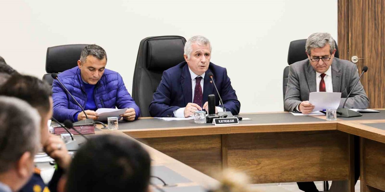 Manavgat’ta Afet Ve Acil Durum Toplantısı