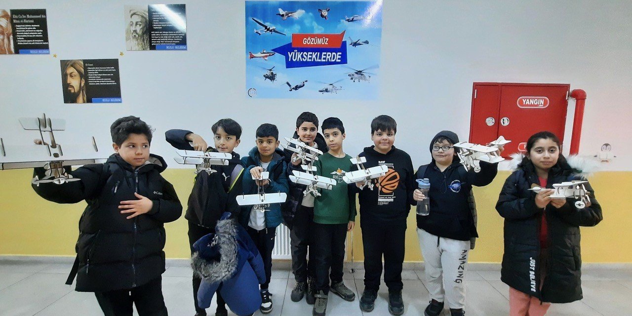 Kulu’da Öğrencilere Dünya Sivil Havacılık Günü Etkinliği
