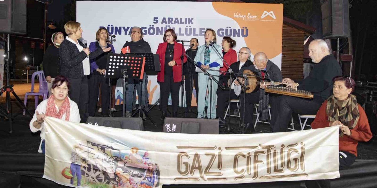 Tarsus Gençlik Kampında ’dünya Gönüller Günü’ Etkinliği